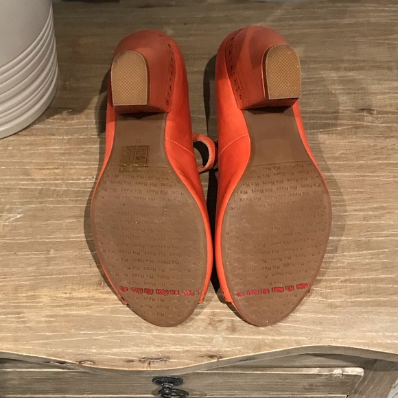 🐚 Miz Mooze Coral T Strap Heels - Picture 5 of 6